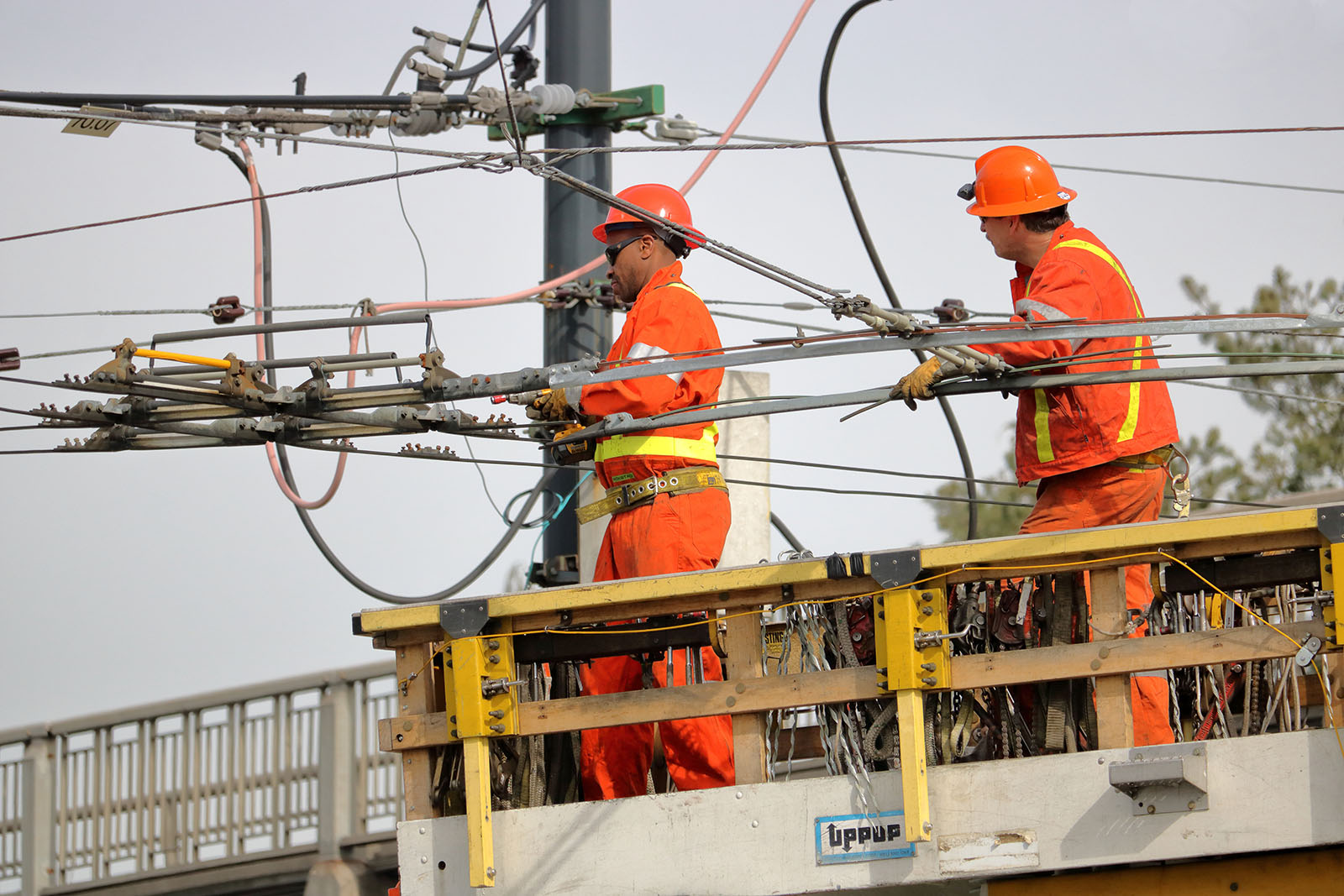 Powerline Technician | SkilledTradesBC