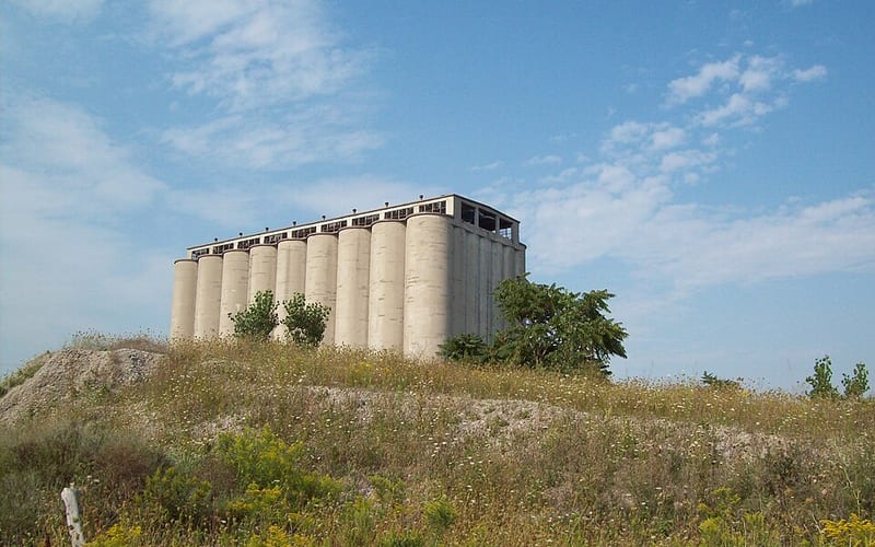 Ruins of the remaining grain elevator on Toronto's old rooster squat -a